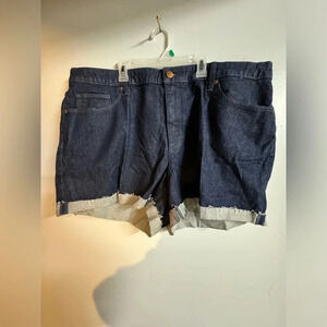 NWT universal‎ thread womens size 22W 4” L midi denim shorts stretch blue Cuffed